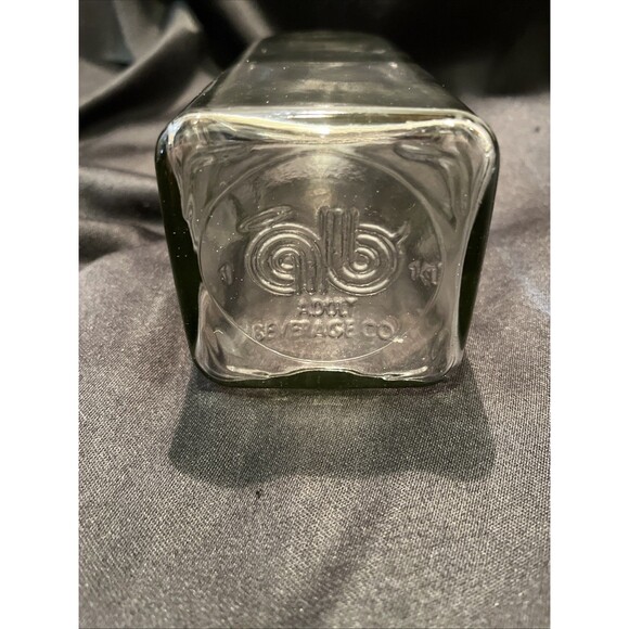 VTG AB Bev. Co. Square Glass Bottle Pitcher Jug with Metal Lock Lid Clear 12” - Picture 7 of 10